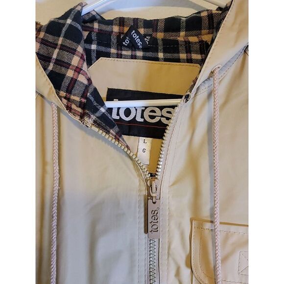 Totes Flannel Lined Rain Jacket Size L Tan Light Brown With Brown Plaid Lining - Picture 6 of 9